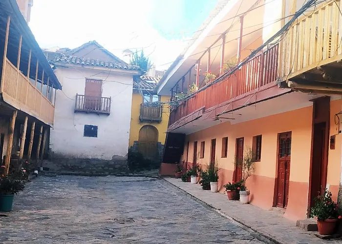Anais Y Nicolas Hostel *