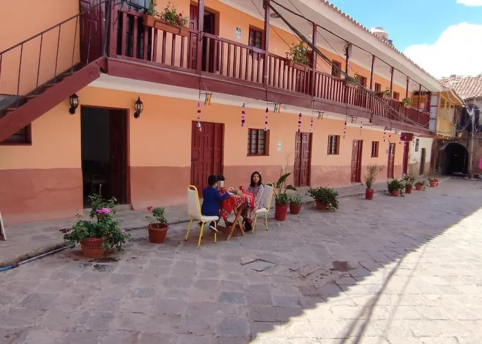 Anais Y Nicolas Hostel